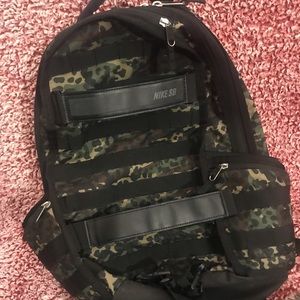 nike sb camo backpack
